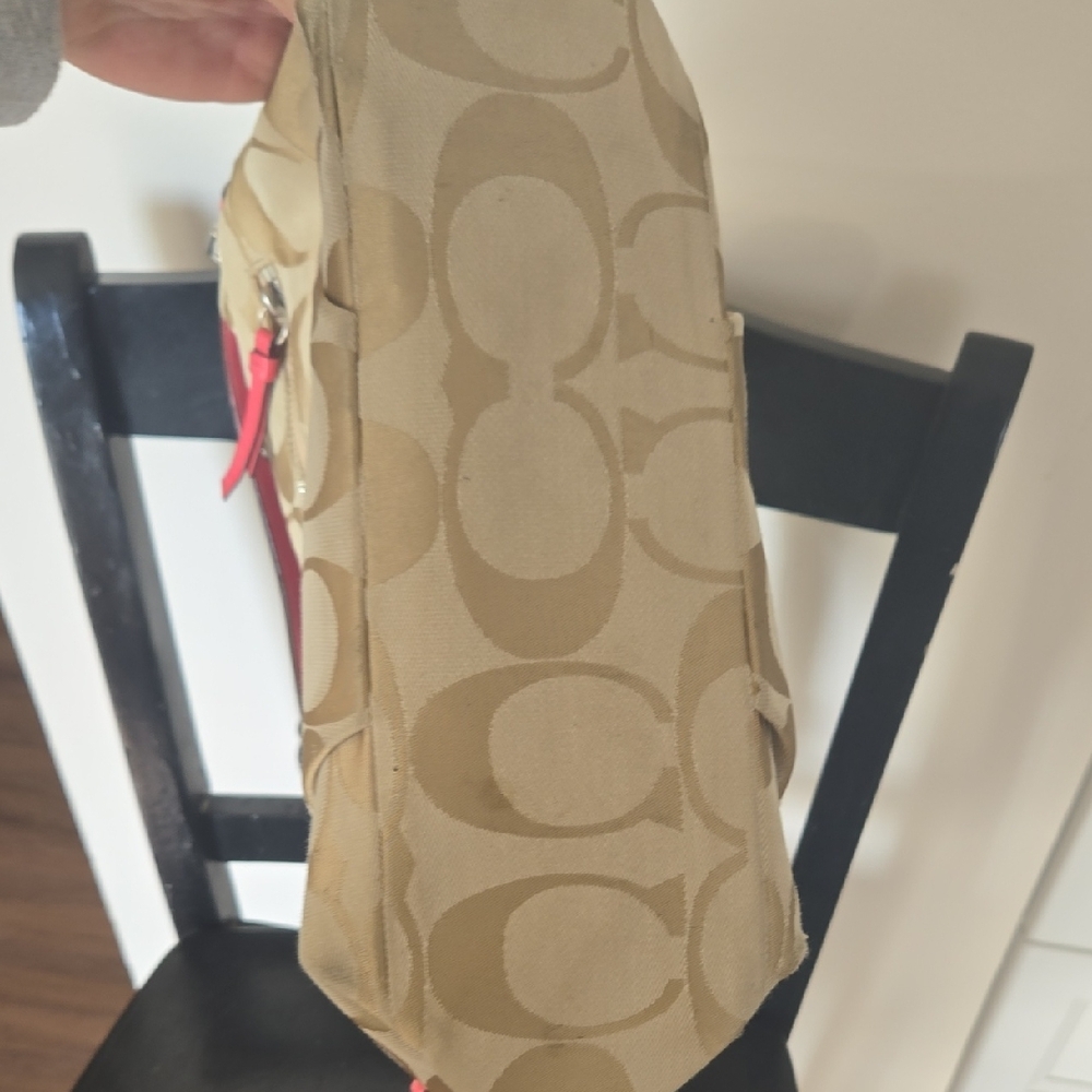 Stylish Tan Shoulder Bag - Picture 7 of 10